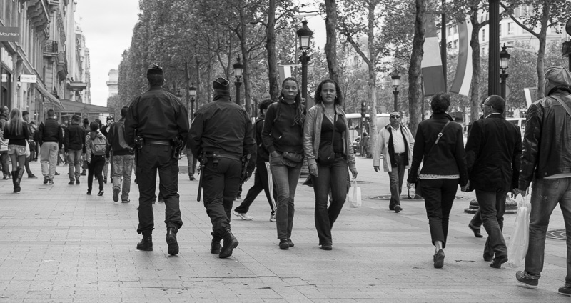 Following police on the Champs-Élysées