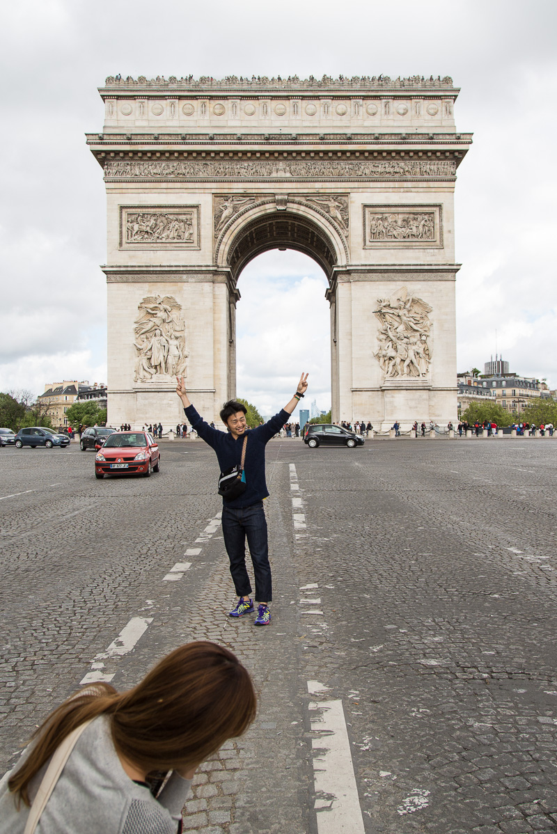 Peace at Arc de Triomphe, Paris