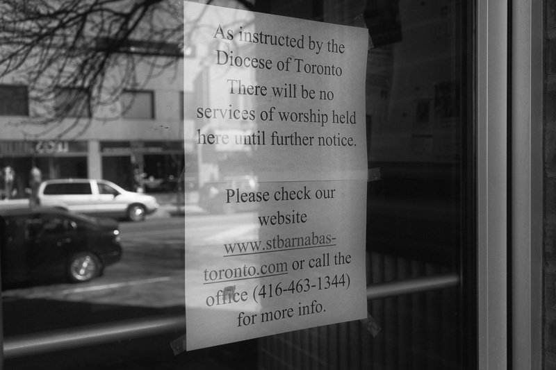 A sign states that a place of worship is closed until further notice due to the Covid-19 pandemic